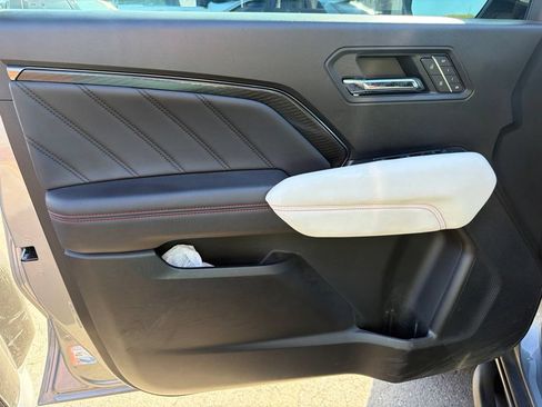 Used 2023 GMC Canyon AT4X AWD/4WD image 8
