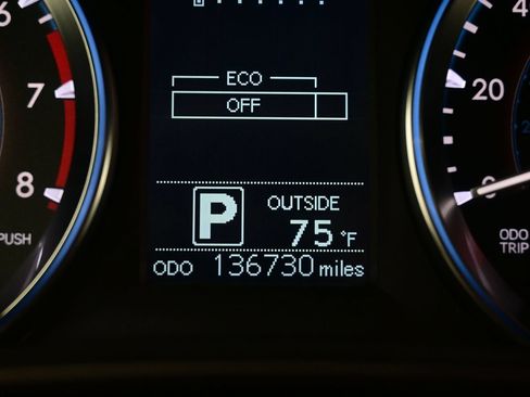Used 2014 Toyota Highlander Plus FWD image 24