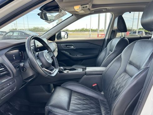 Certified 2022 Nissan Rogue Platinum w/ Head-Up Display Package image 9