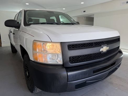 Used 2011 Chevrolet Silverado 1500 W/T RWD image 11