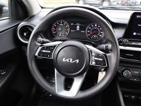 Used 2022 Kia Forte LXS w/ LXS Technology Package image 15