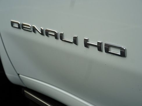 New 2026 GMC Sierra 2500 Denali w/ Denali Reserve Package image 9