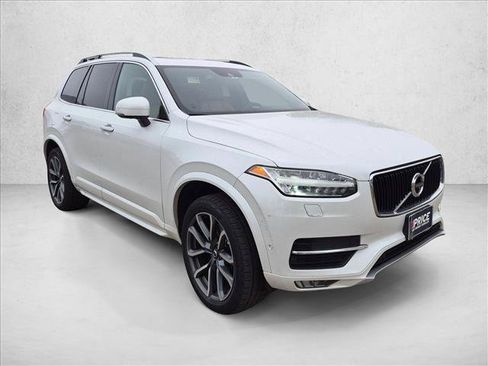 Used 2018 Volvo XC90 T6 Momentum w/ Convenience Package AWD/4WD image 3