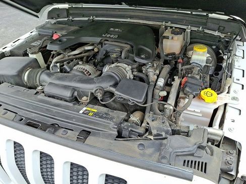 Certified 2020 Jeep Wrangler Unlimited Sport image 31