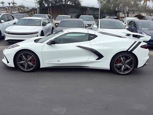 Used 2023 Chevrolet Corvette Stingray Coupe w/ Z51 Performance Package RWD image 4