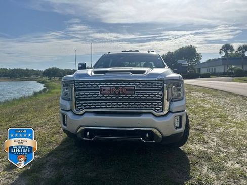 Used 2020 GMC Sierra 2500 Denali w/ Technology Package AWD/4WD image 2