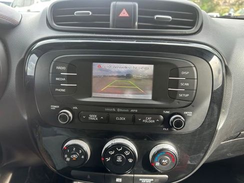 Used 2016 Kia Soul + w/ Soulful Package FWD image 14