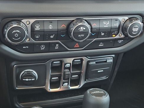 New 2026 Jeep Gladiator Sport AWD/4WD image 28