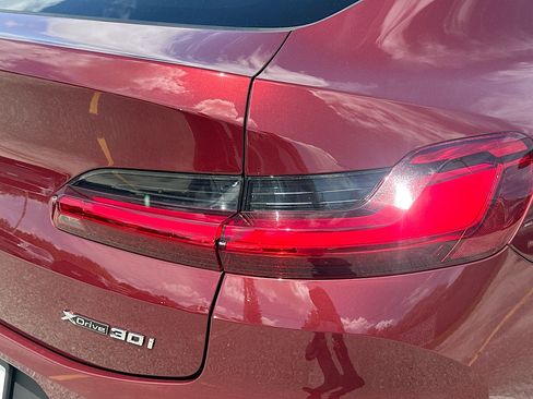 Used 2025 BMW X4 xDrive30i image 29