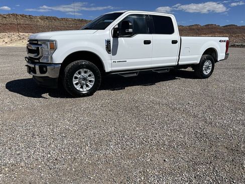 Used 2021 Ford F250 XLT w/ XLT Value Package AWD/4WD image 4