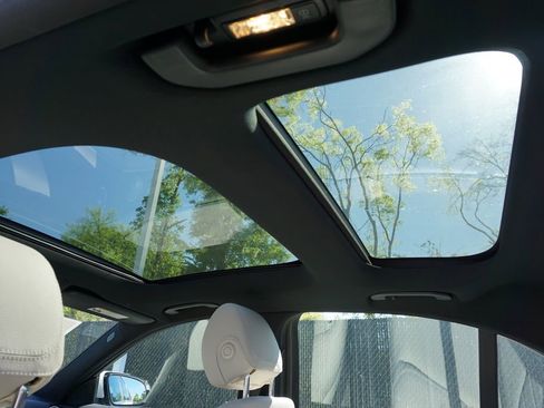 Used 2022 Mercedes-Benz E 350 Sedan image 16