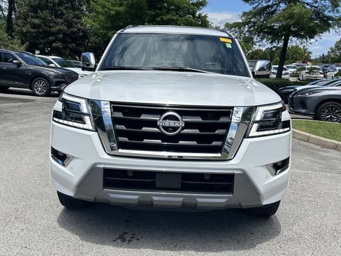 Used 2022 Nissan Armada Platinum w/ Captain's Chairs Package RWD image 2