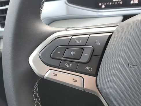 New 2026 Volkswagen Taos SE image 16