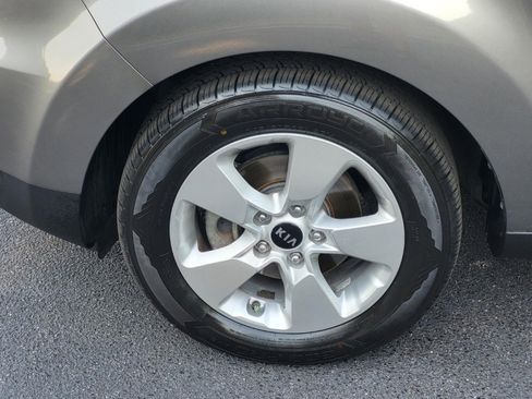 Used 2018 Kia Soul FWD image 9