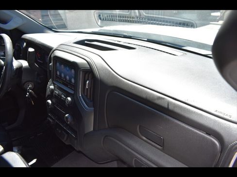 Used 2020 Chevrolet Silverado 2500 LT w/ Z71 Off-Road Package AWD/4WD image 34