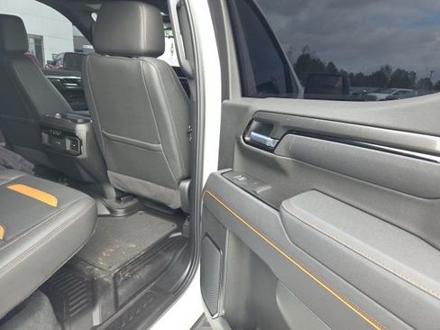 Used 2025 GMC Sierra 1500 AT4 w/ AT4 Premium Package image 16