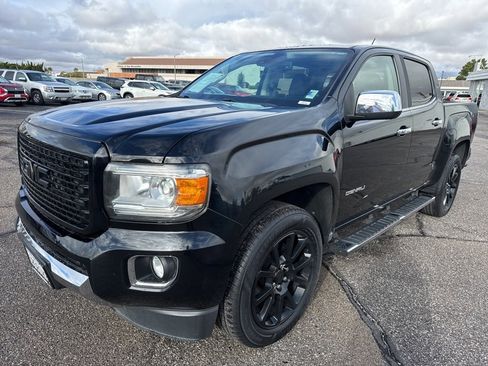 Used 2018 GMC Canyon Denali image 3