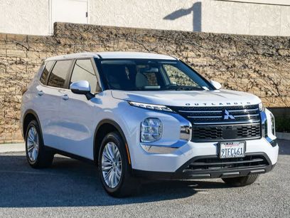 Used 2024 Mitsubishi Outlander ES