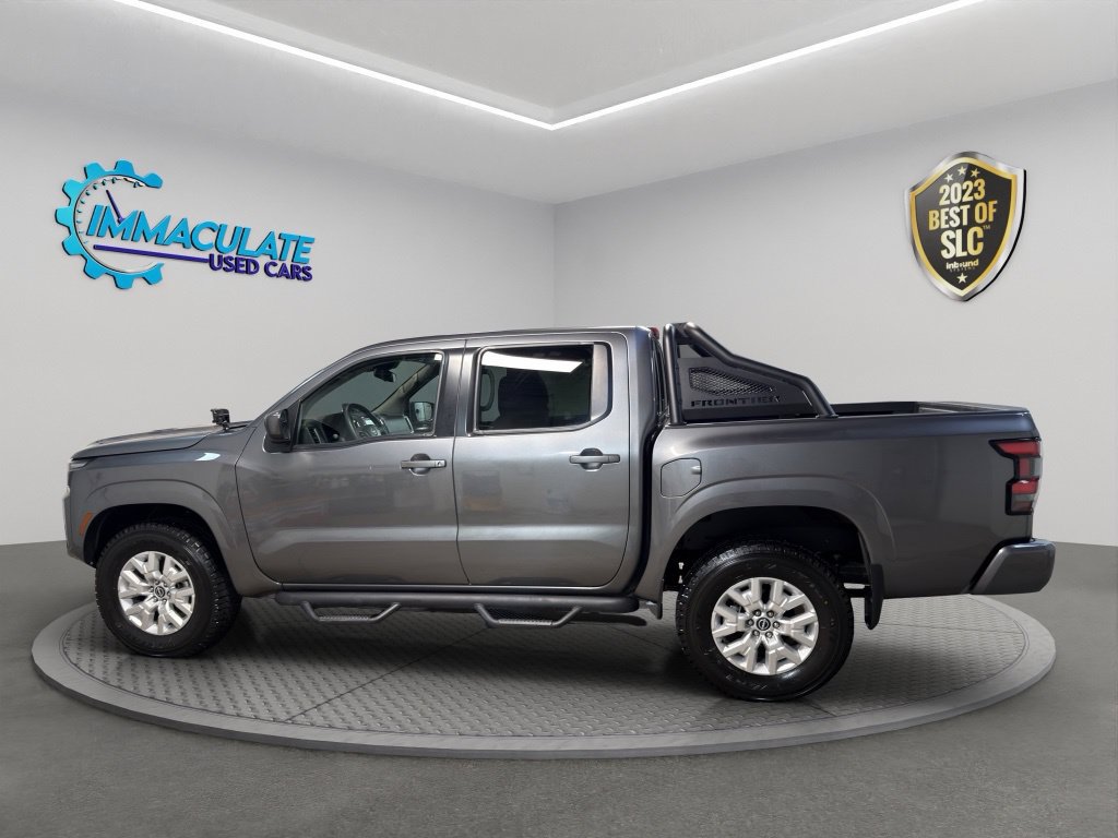 Used 2022 Nissan Frontier SV AWD/4WD image 2