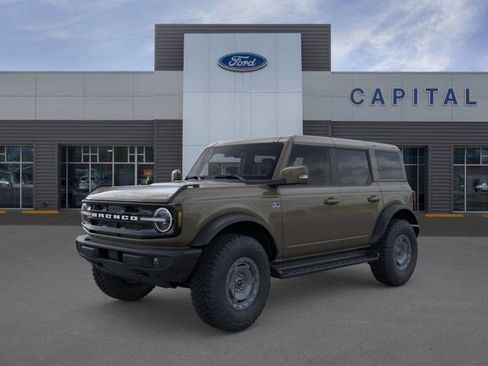 New 2025 Ford Bronco Outer Banks w/ Sasquatch Package image 1
