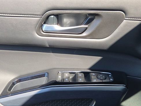 Used 2025 Nissan Pathfinder SL w/ SL Premium Package image 27