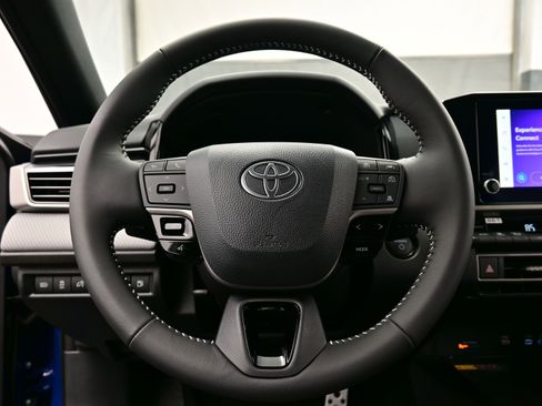Used 2026 Toyota Camry SE image 23