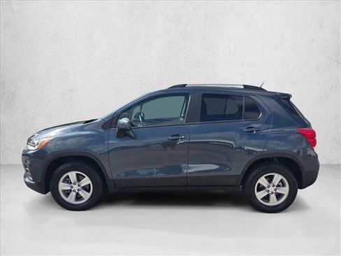 Used 2022 Chevrolet Trax LT w/ LT Convenience Package AWD/4WD image 9