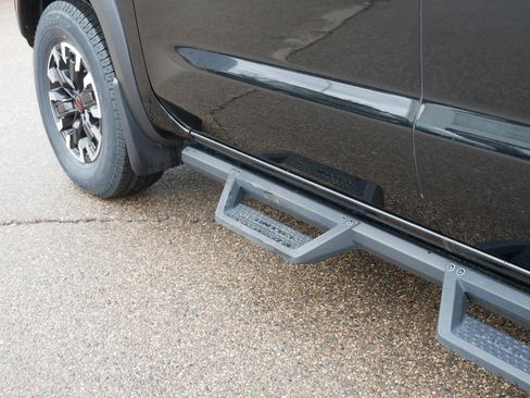 Used 2022 Nissan Frontier PRO-4X image 37