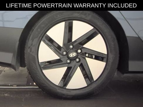Used 2024 Hyundai Ioniq 6 SE AWD/4WD image 11