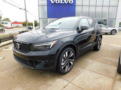 New 2026 Volvo XC40 B5 Ultra w/ Climate Package AWD/4WD image 3