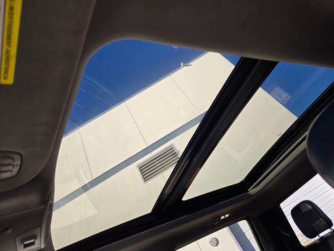 Used 2018 Ford F150 Lariat w/ Equipment Group 502A Luxury image 26