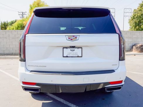 Used 2023 Cadillac Escalade ESV Premium Luxury RWD image 8