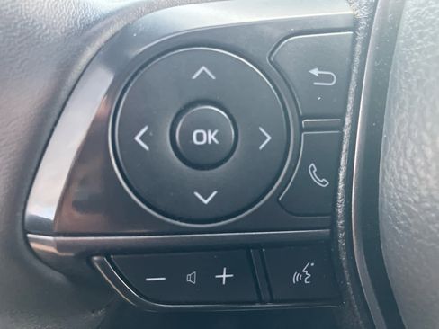 Used 2024 Toyota Camry XSE FWD image 18