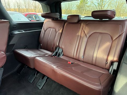 Used 2023 Ford Expedition Limited image 42