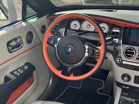 Used 2018 Rolls-Royce Dawn image 53