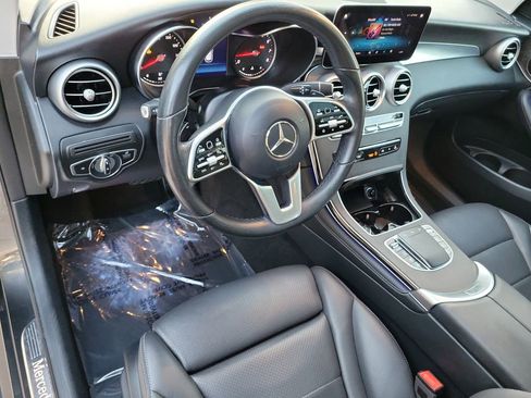 Used 2021 Mercedes-Benz GLC 300 w/ Premium Package image 19
