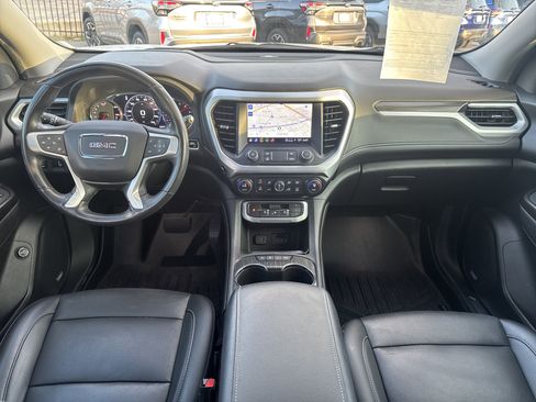 Used 2022 GMC Acadia SLT w/ Elevation Edition image 10