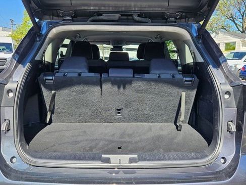 Used 2024 Toyota Highlander LE AWD/4WD image 21