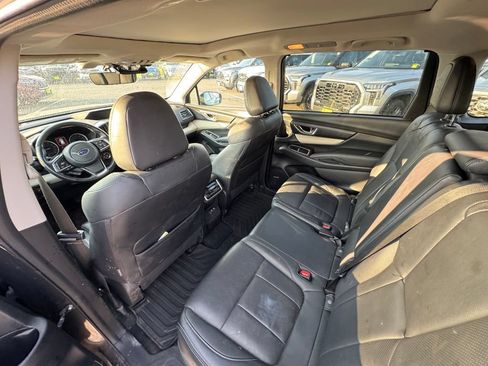 Used 2021 Subaru Ascent Limited w/ Technology Package AWD/4WD image 5