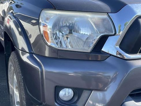 Used 2015 Toyota Tacoma 4x4 Double Cab w/ TRD Off-Road Package image 2