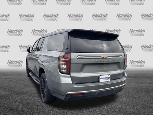 Used 2023 Chevrolet Suburban LT w/ LT Signature Package AWD/4WD image 8