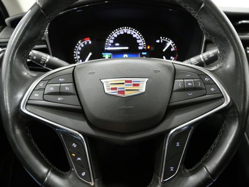 Used 2019 Cadillac XT5 Premium Luxury FWD image 17