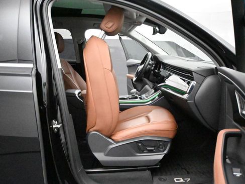 Used 2022 Audi Q7 3.0T Prestige AWD/4WD image 15