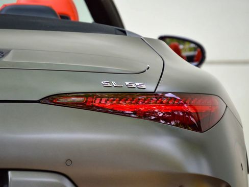 Used 2022 Mercedes-Benz SL 55 AMG 4MATIC image 18
