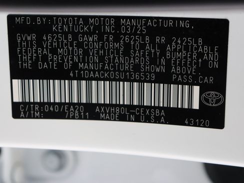 Used 2025 Toyota Camry SE FWD image 40