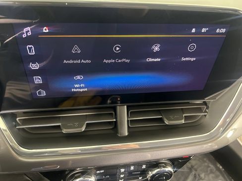 Used 2025 Chevrolet Trax ACTIV w/ Driver Confidence Package FWD image 22