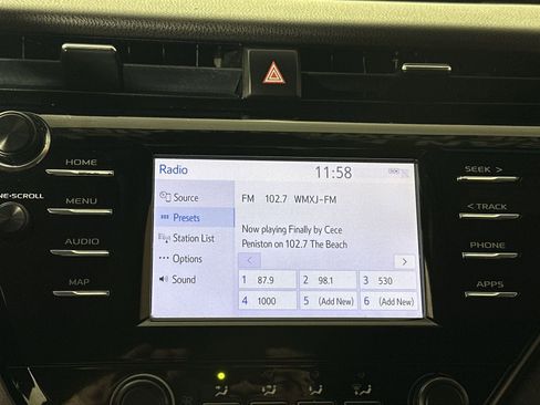 Used 2019 Toyota Camry LE FWD image 18