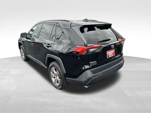 Used 2022 Toyota RAV4 XLE image 16