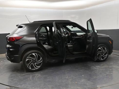 Used 2024 Chevrolet TrailBlazer RS image 32