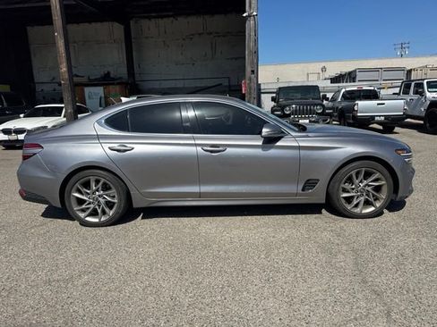 Used 2022 Genesis G70 2.0T RWD image 4